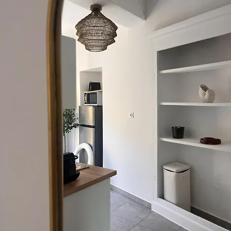 Charmant Appartement Apartment *