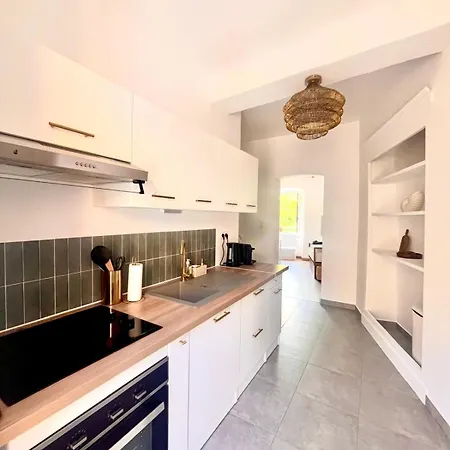 Apartment Charmant Appartement *